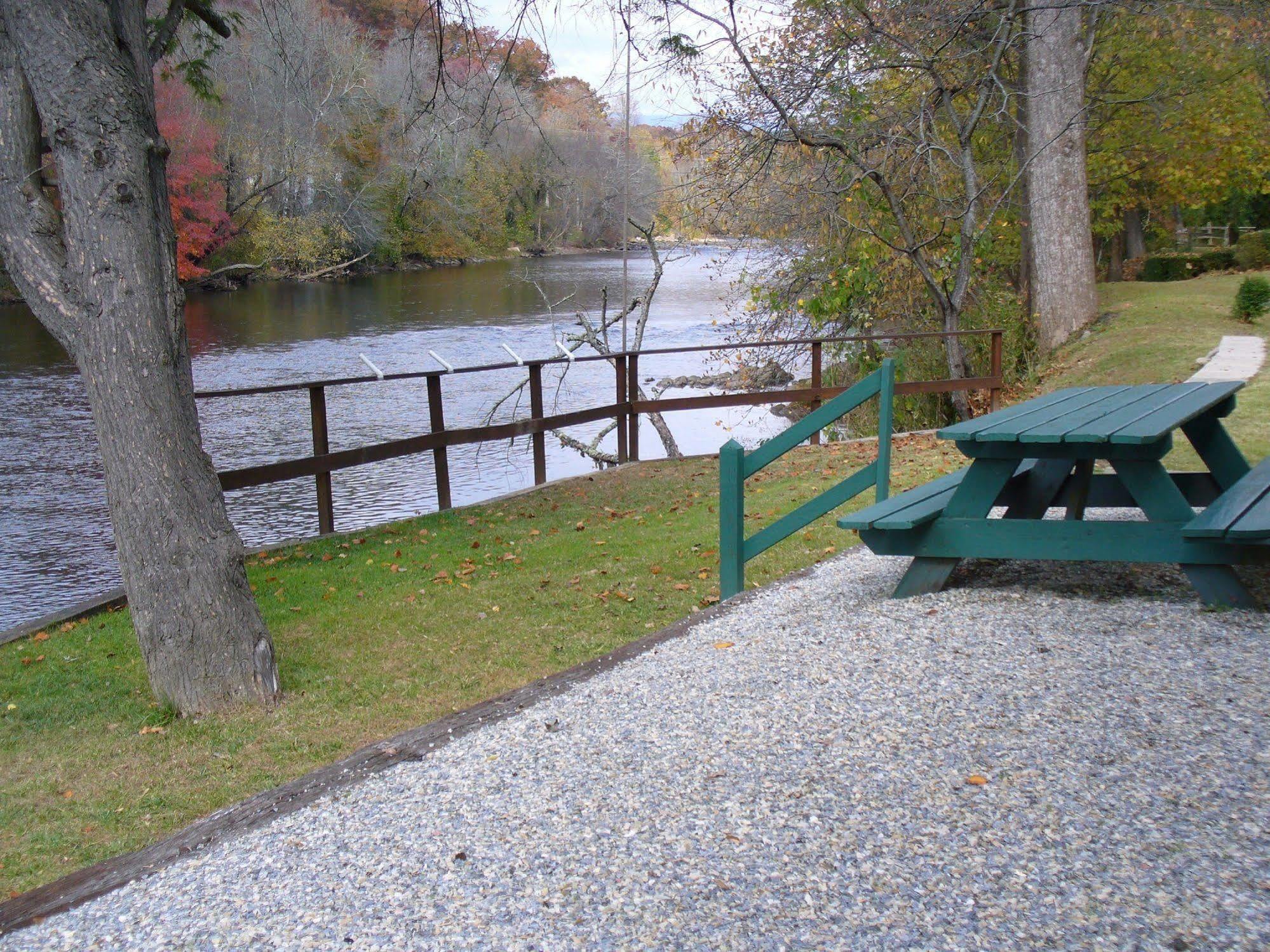 Riverbend Lodging Bryson City Eksteriør billede